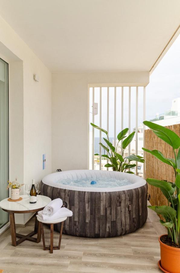 Apulialux Seaview Prestige Apt / Jacuzzi + Parking Apartment Polignano a Mare Exterior photo