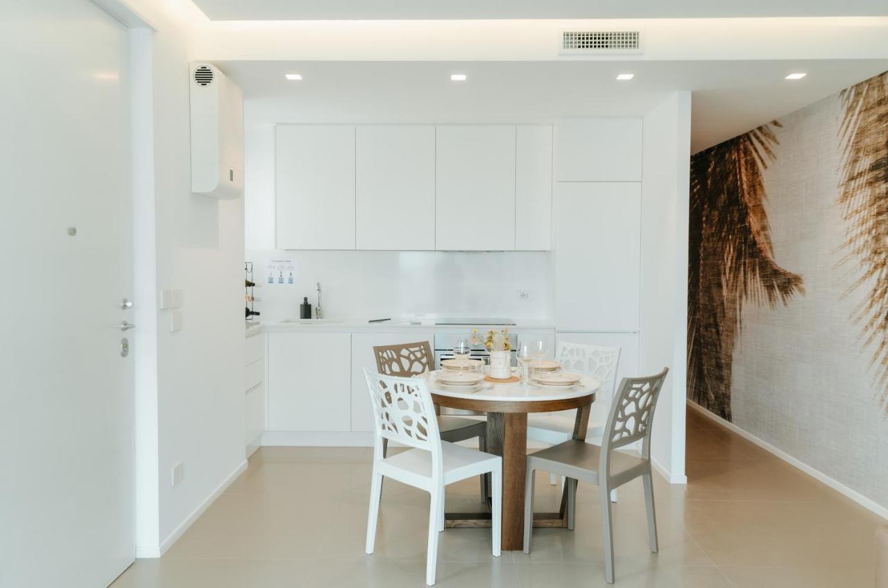 Apulialux Seaview Prestige Apt / Jacuzzi + Parking Apartment Polignano a Mare Exterior photo