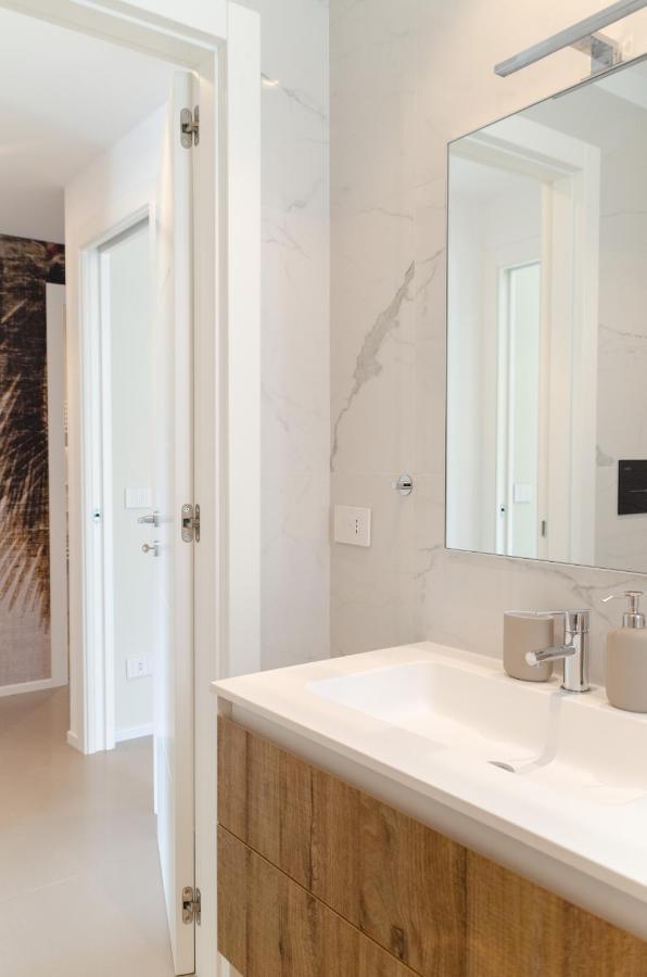 Apulialux Seaview Prestige Apt / Jacuzzi + Parking Apartment Polignano a Mare Exterior photo