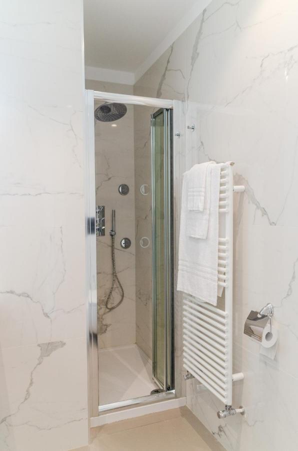 Apulialux Seaview Prestige Apt / Jacuzzi + Parking Apartment Polignano a Mare Exterior photo